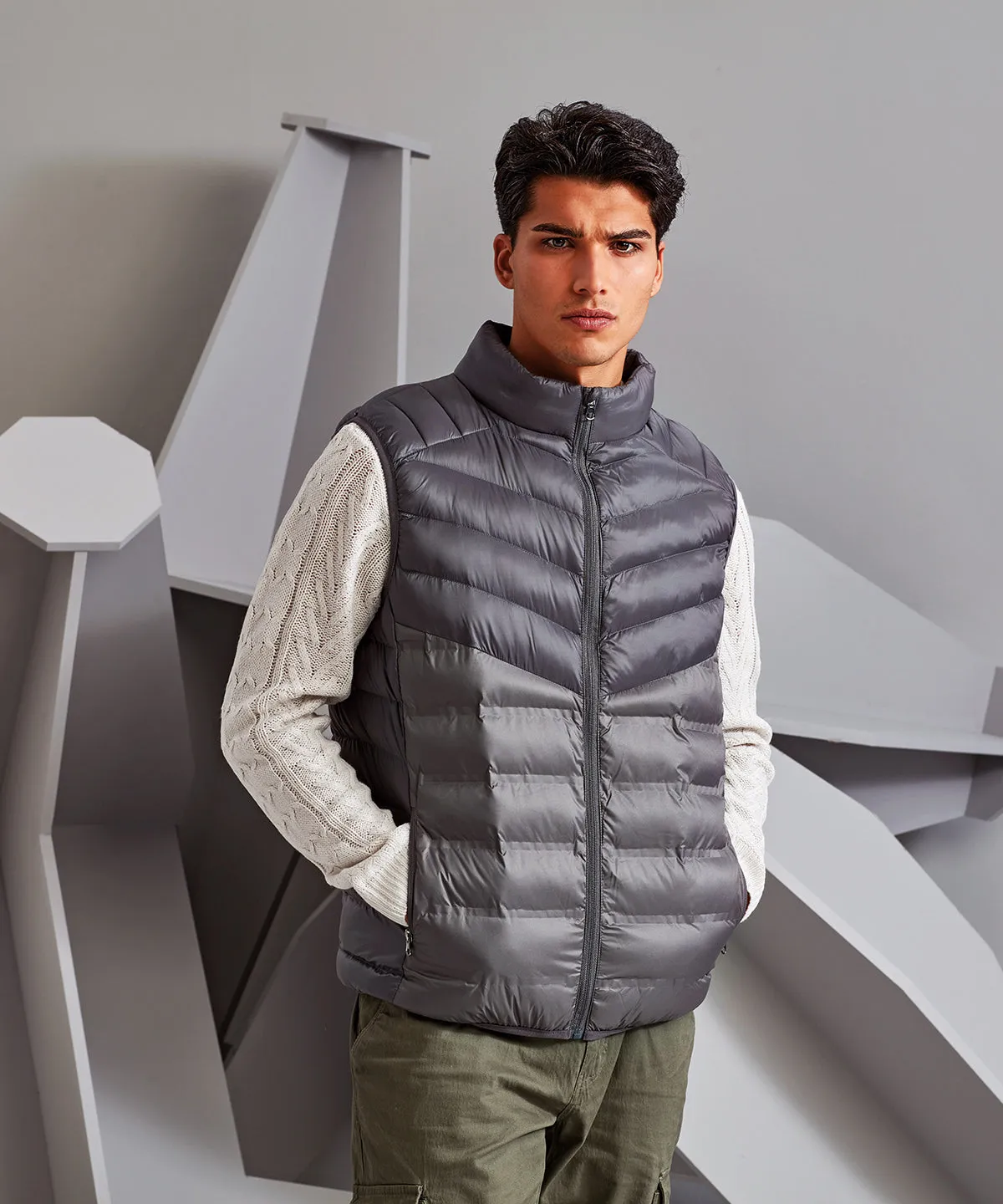 Mantel moulded gilet | Steel